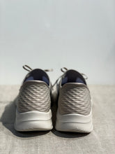 Lataa kuva Galleria-katseluun, Skechers Beige Slip-Ins Lenkkarit