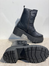 Lataa kuva Galleria-katseluun, Vintro Inna 857 black