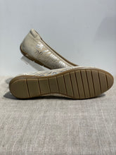 Lataa kuva Galleria-katseluun, Caprice ballerina beige comb