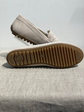 Lataa kuva Galleria-katseluun, Remonte loafer beige