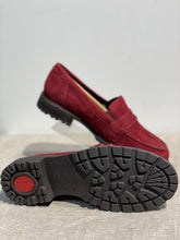 Lataa kuva Galleria-katseluun, Tamaris punainen loafer
