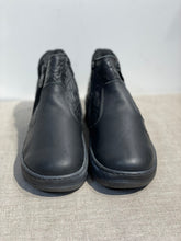 Lataa kuva Galleria-katseluun, Nahkanilkkurit, kahdella vetoketjulla Loretta 7349-304 XL